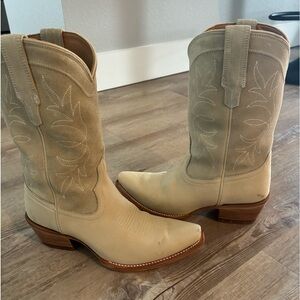 Tecova Annie Boots Size 8